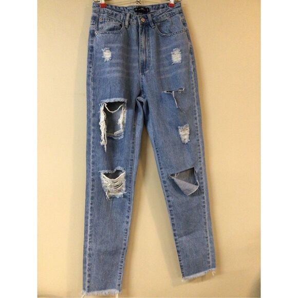 NWOT Missguided Riot High Rise Mom Jean Destroyed Distressed Size 4L - Picture 12 of 12